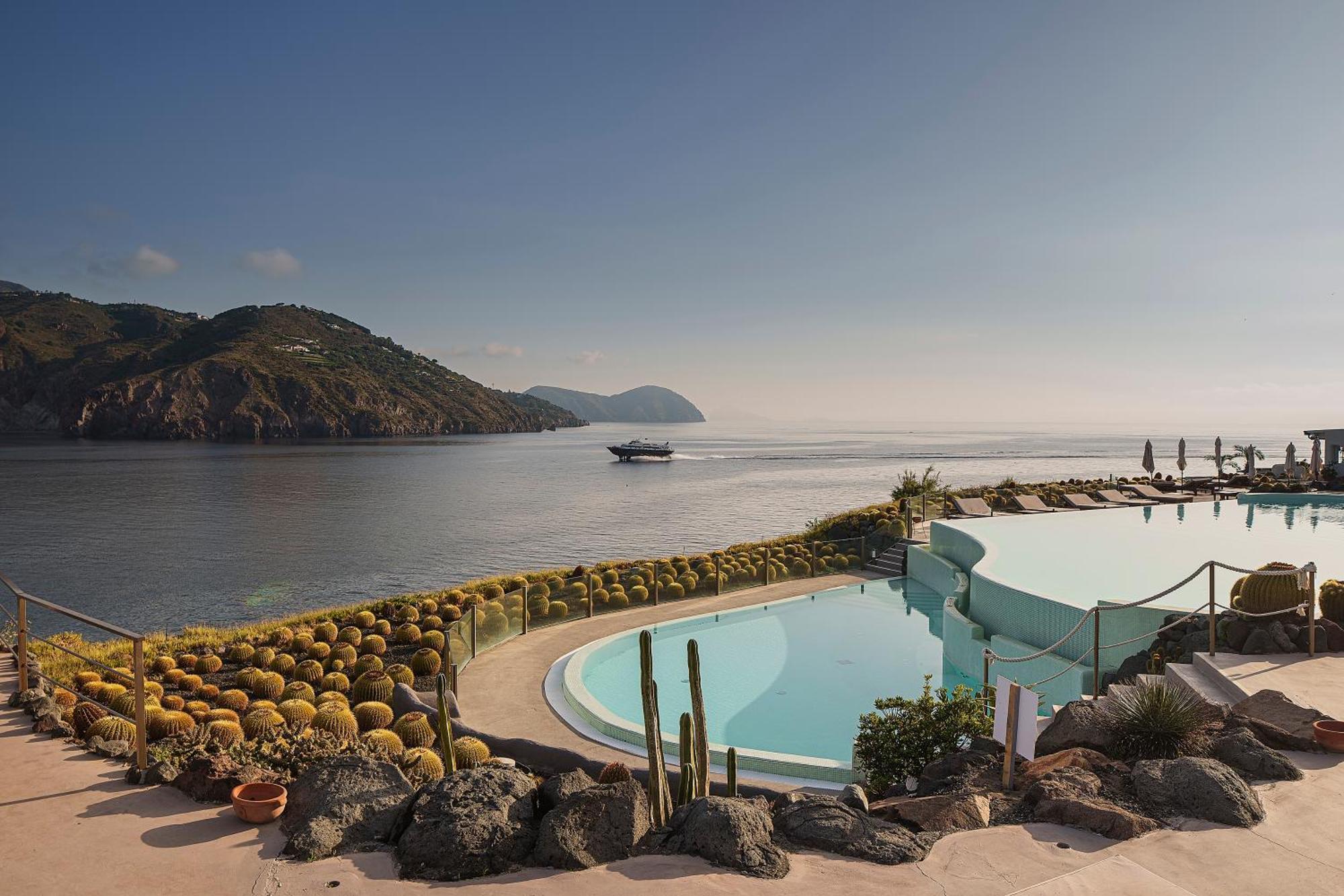 Therasia Resort Sea And Spa - The Leading Hotels Of The World Vulcano  Eksteriør bilde